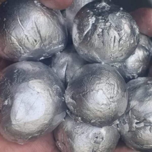 Hanya diambil emas & peraknya saja. Rare Earth dibuang.