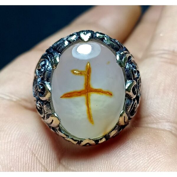 Batu Akik Tapak Jalak: Batu Akik Khas Indonesia dengan Pola Alami Menyerupai Jejak Burung