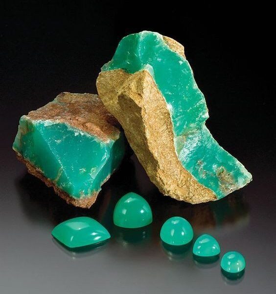 Batu Krisopras Indonesia: Batu Kalsedon Hijau dengan Warna Alami Lembut dan Elegan