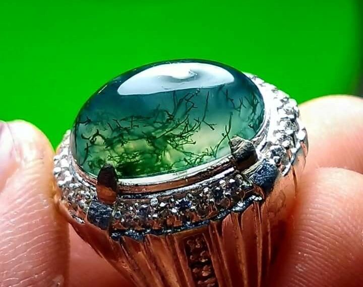 Batu Akik Lumut Suliki: Batu Akik Khas Sumatera Barat dengan Motif Alami Unik