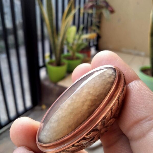 Batu Pandan Kapas: Batu Alam Indonesia dengan Serat Putih Alami Menyerupai Kapas