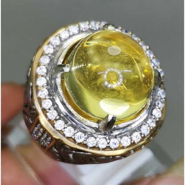 Batu Kecubung Kuning: Batu Kuarsa Kuning Alami Indonesia dengan Warna Hangat Alami