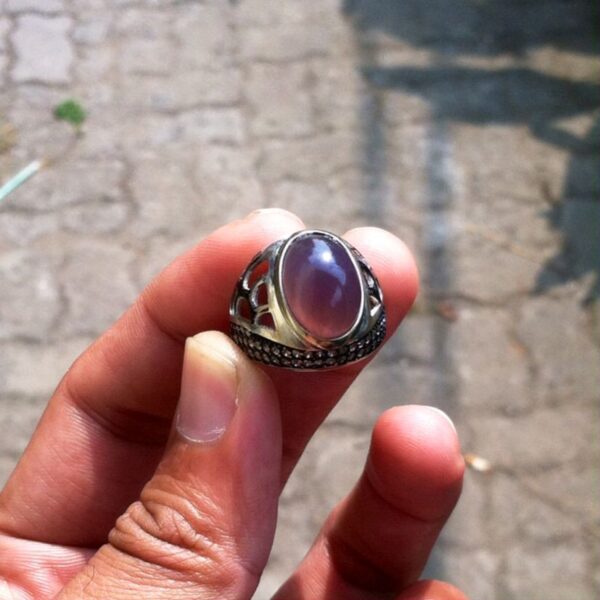 Batu Lavender Sukabumi: Batu Akik Khas Jawa Barat dengan Warna Lembut dan Karakter Elegan