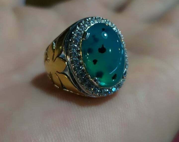 Batu Chrysocolla Indonesia: Batu Mineral Alami dengan Nuansa Biru Hijau Khas