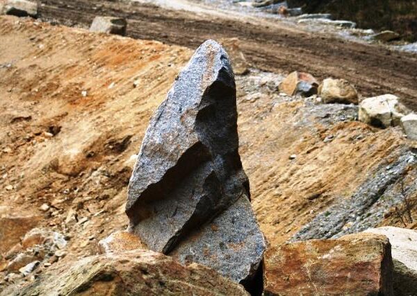 Batu Granit Karimun: Batu Alam Keras dengan Tampilan Elegan Alami