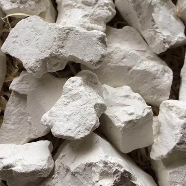 Kaolin, Tanah Liat Putih Bernilai Tinggi untuk Industri dan Produk Konsumen