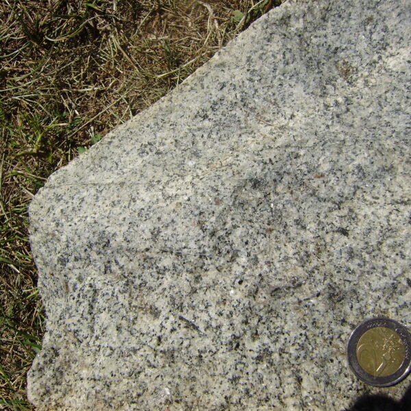 Granodiorit, Batuan Beku Kuat untuk Kebutuhan Konstruksi dan Arsitektur