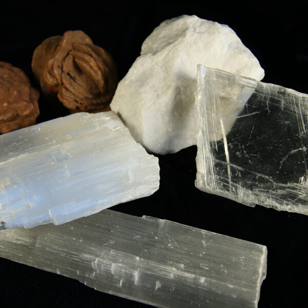 Gipsum, Mineral Lunak Penting untuk Industri Material dan Manufaktur