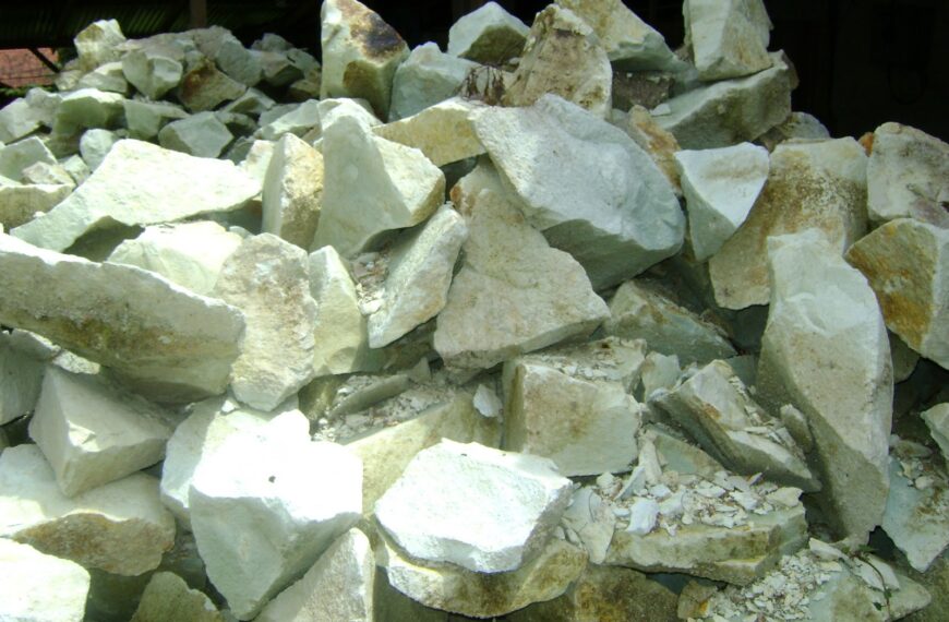 Toseki, Batuan Halus Bernilai Tinggi untuk Kerajinan dan Industri