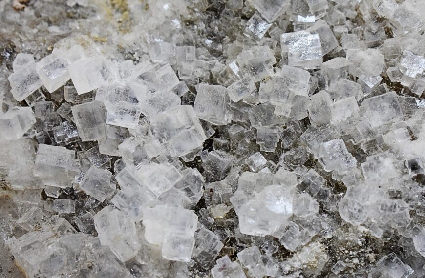 Garam Batu, Mineral Alami Sumber Natrium Klorida untuk Industri dan Konsumsi