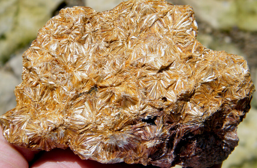 Pirofilit, Mineral Lembut yang Bisa Diolah Jadi Produk Presisi dan Estetika