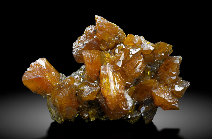 Orpiment, Mineral Kuning Cerah dengan Sejarah Panjang sebagai Pigmen