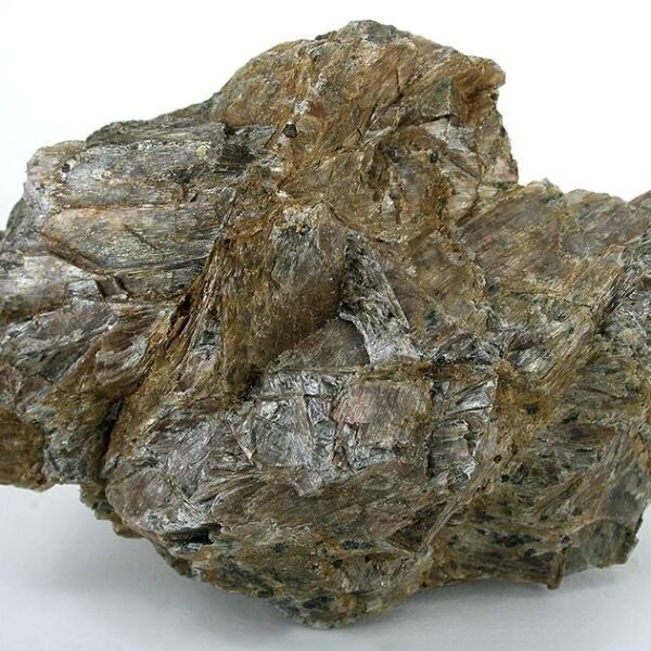 Enstatite, Mineral Piroksen yang Banyak Ditemukan dalam Batuan Beku