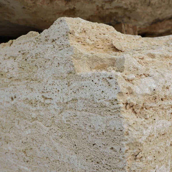 Travertine, Batuan Endapan Air Panas dengan Karakter Elegan