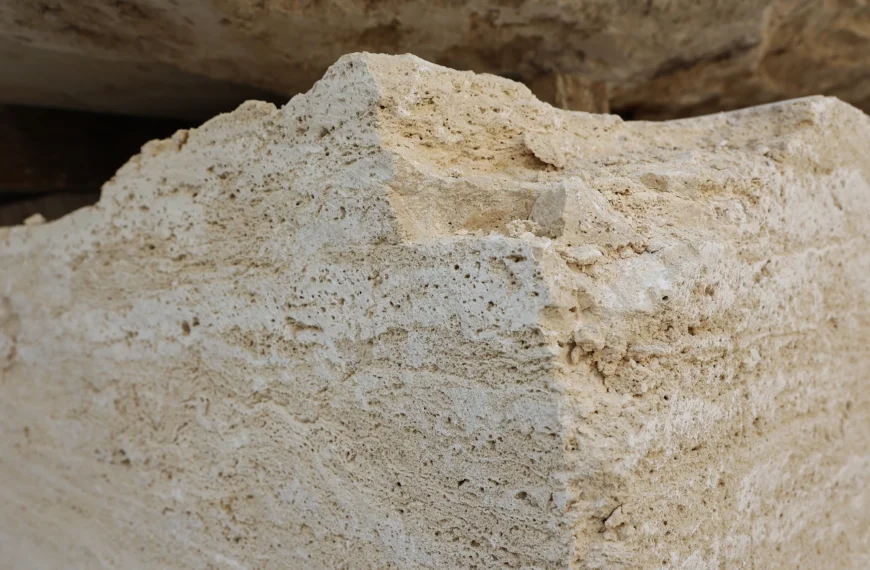 Travertine, Batuan Endapan Air Panas dengan Karakter Elegan