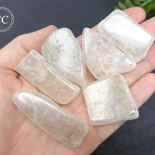 Ulexite, Mineral Unik Berstruktur Serat yang Dikenal sebagai “Batu TV