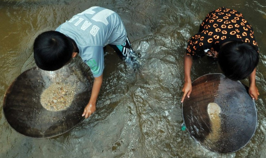 Teknik Dulang Emas Tradisional, Cara Klasik Memisahkan Emas dari Material Alam
